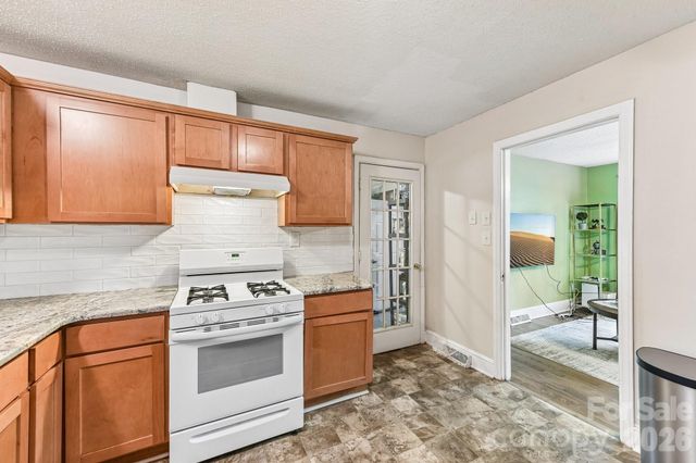 933 Clanton Road, Charlotte, NC 28217