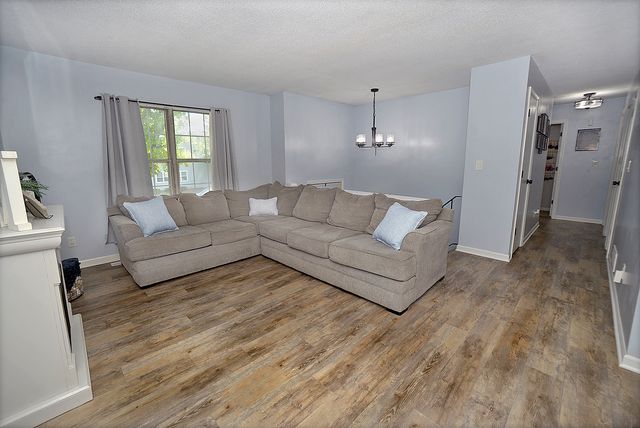 1403 Dakota Drive, Ottawa, IL 61350