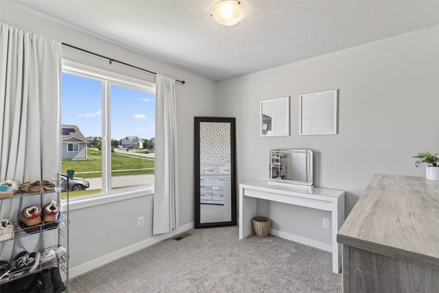 2624 21st Street SW, Altoona, IA 50009