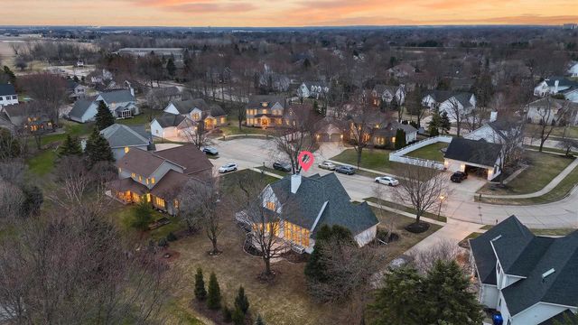 422 E OLDE PALTZER COURT, Appleton, WI 54913