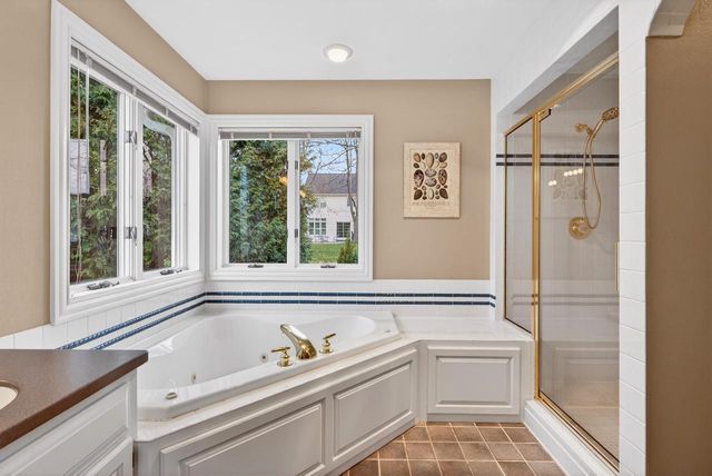 422 E OLDE PALTZER COURT, Appleton, WI 54913