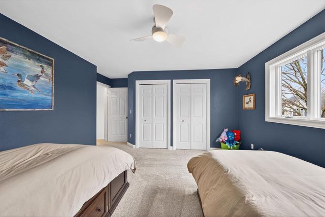 422 E OLDE PALTZER COURT, Appleton, WI 54913