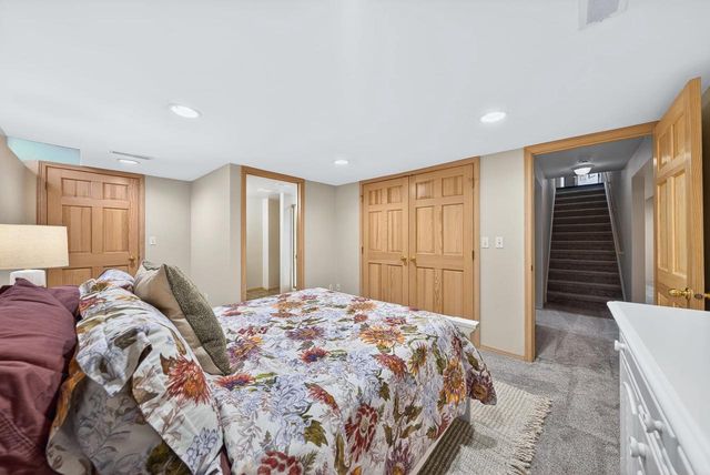 422 E OLDE PALTZER COURT, Appleton, WI 54913
