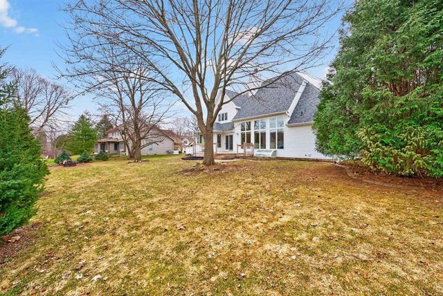 422 E OLDE PALTZER COURT, Appleton, WI 54913