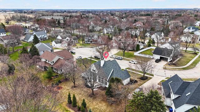 422 E OLDE PALTZER COURT, Appleton, WI 54913