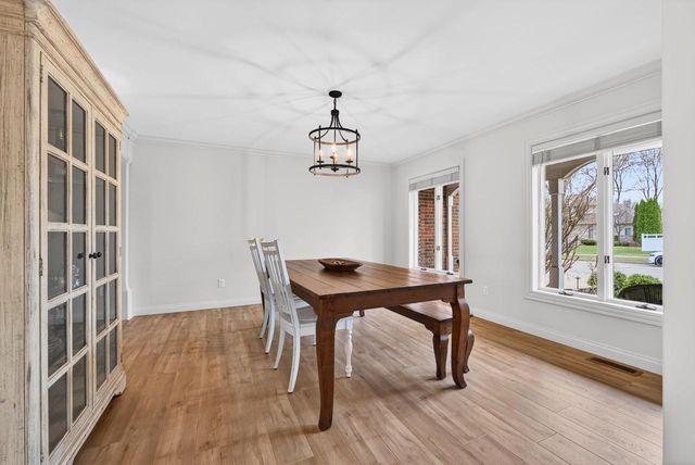 422 E OLDE PALTZER COURT, Appleton, WI 54913