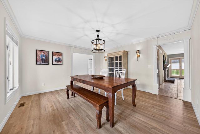 422 E OLDE PALTZER COURT, Appleton, WI 54913