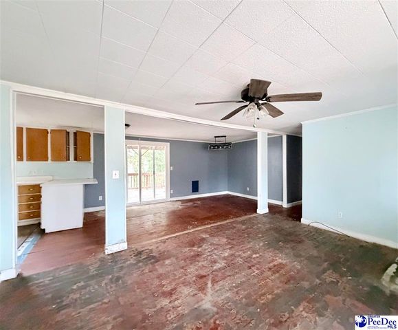 405 E 1st Avenue, Lake View, SC 29565