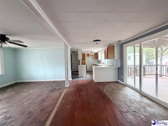 405 E 1st Avenue, Lake View, SC 29565
