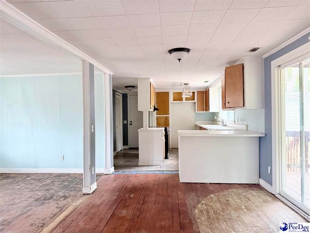 405 E 1st Avenue, Lake View, SC 29565