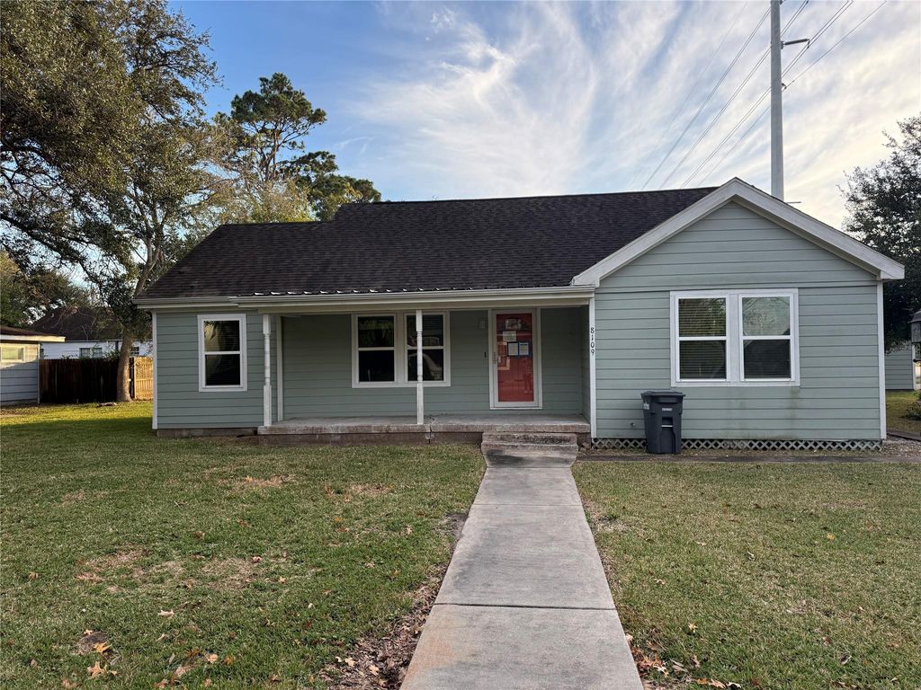 8109 Magnolia Lane, Hitchcock, TX 77563