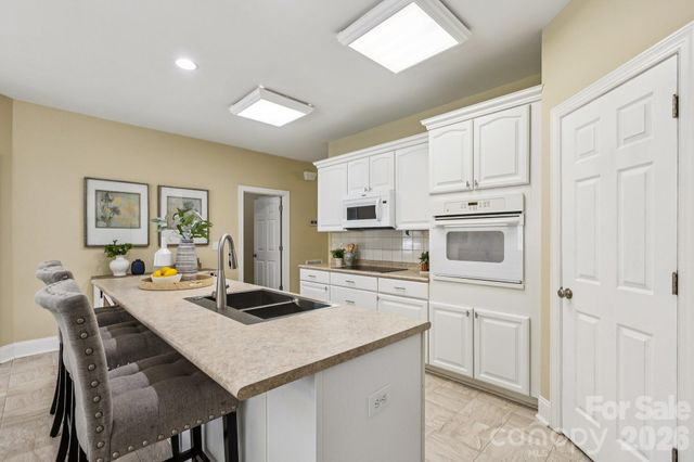 8834 Wingard Road, Waxhaw, NC 28173