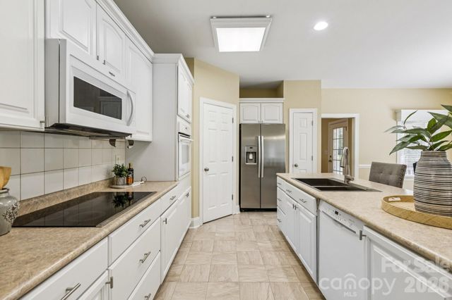 8834 Wingard Road, Waxhaw, NC 28173