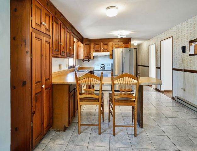 2 Jeffrey Drive, Hampton, NH 03842
