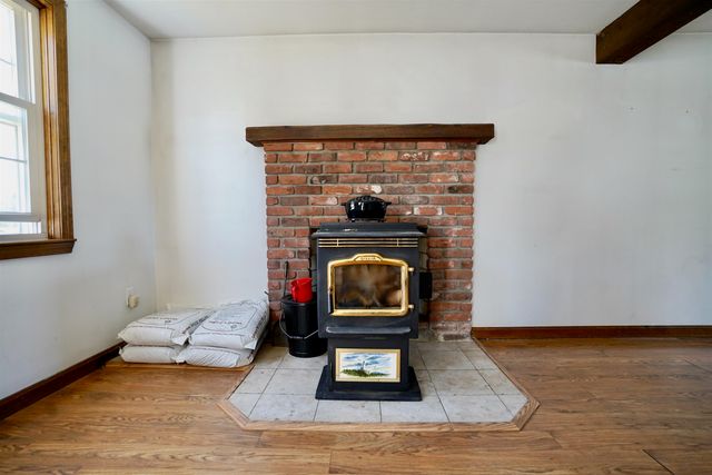 2 Jeffrey Drive, Hampton, NH 03842