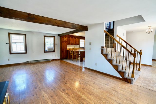 2 Jeffrey Drive, Hampton, NH 03842