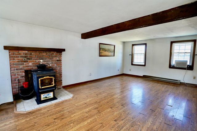 2 Jeffrey Drive, Hampton, NH 03842