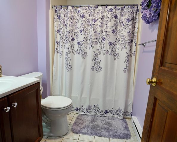 2 Jeffrey Drive, Hampton, NH 03842