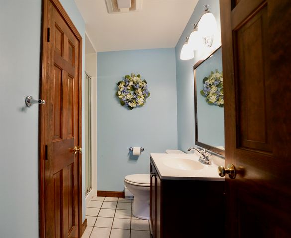 2 Jeffrey Drive, Hampton, NH 03842