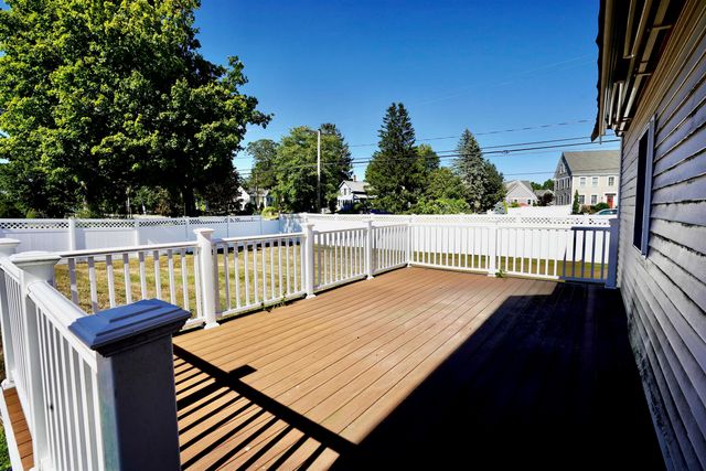 2 Jeffrey Drive, Hampton, NH 03842