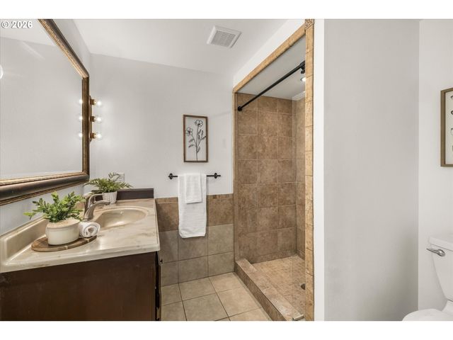 820 Ne 154TH Ave, Vancouver, WA 98684