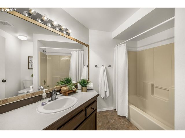 820 Ne 154TH Ave, Vancouver, WA 98684