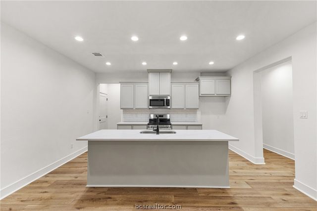 3822 Alamosa Street, College Station, TX 77845