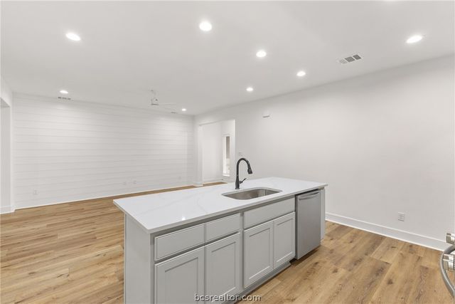 3822 Alamosa Street, College Station, TX 77845