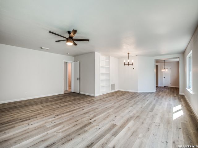 11130 Moonlit, San Antonio, TX 78249