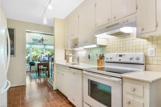 2 Buford RD, Williamsburg, VA 23188