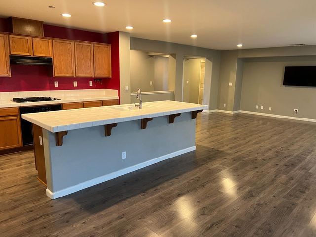 5273 E Geary Street, Fresno, CA 93727