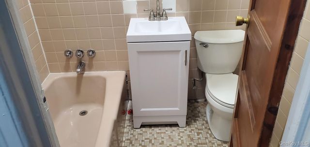 8633 76th Street, Woodhaven, NY 11421