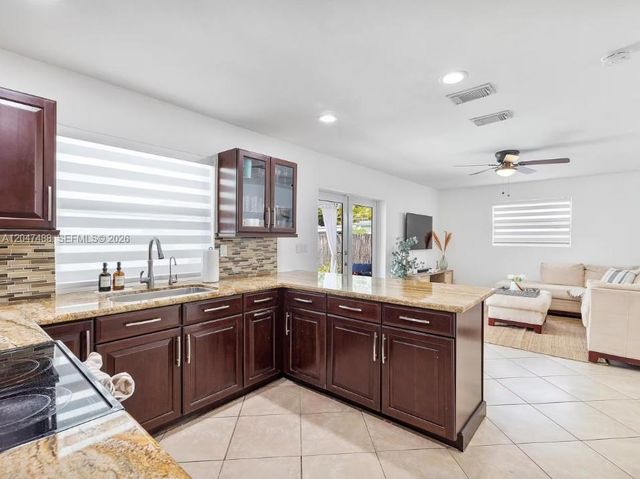 9840 SW 3rd St, Miami, FL 33174