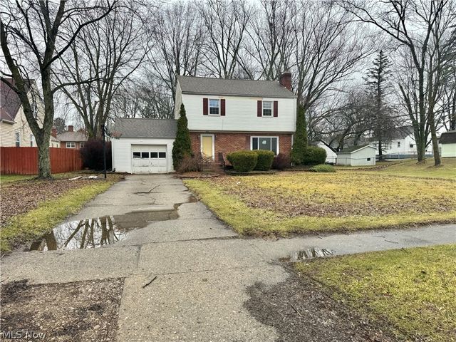 4715 Euclid Boulevard, Youngstown, OH 44512