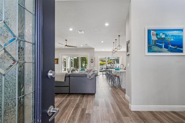 1516 GRANDVIEW DRIVE, Tarpon Springs, FL 34689