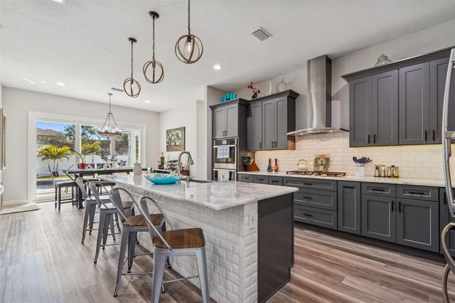 1516 GRANDVIEW DRIVE, Tarpon Springs, FL 34689