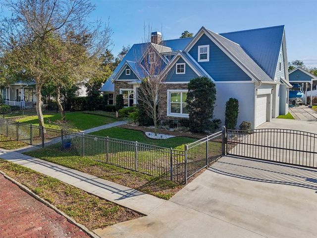 1516 GRANDVIEW DRIVE, Tarpon Springs, FL 34689