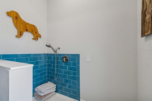 1516 GRANDVIEW DRIVE, Tarpon Springs, FL 34689