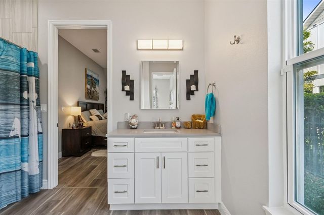 1516 GRANDVIEW DRIVE, Tarpon Springs, FL 34689