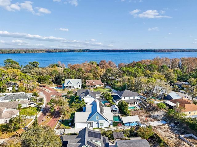 1516 GRANDVIEW DRIVE, Tarpon Springs, FL 34689