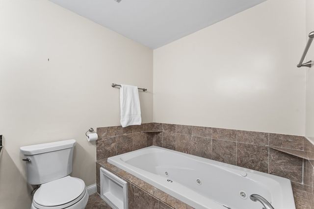 414 Mount Hope St 109, North Attleboro, MA 02760