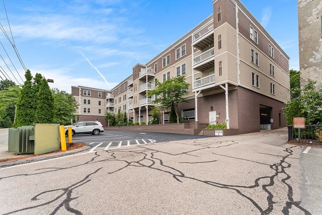 414 Mount Hope St 109, North Attleboro, MA 02760