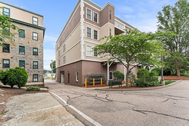 414 Mount Hope St 109, North Attleboro, MA 02760