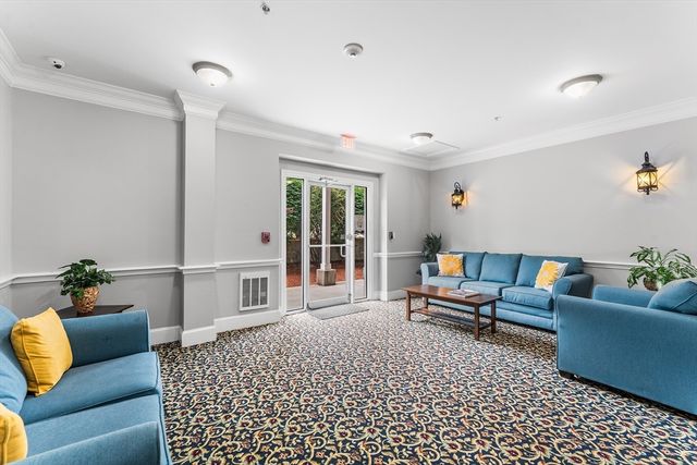 414 Mount Hope St 109, North Attleboro, MA 02760