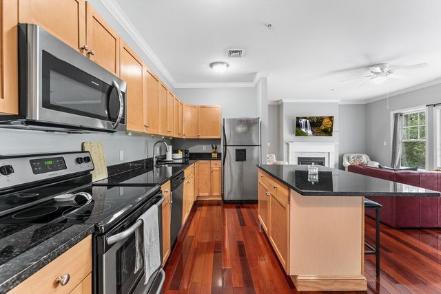 414 Mount Hope St 109, North Attleboro, MA 02760