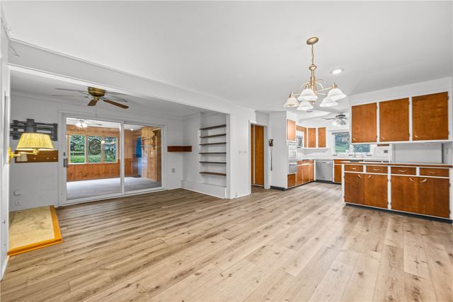 7112 Valentown Rd, Victor, NY 14564