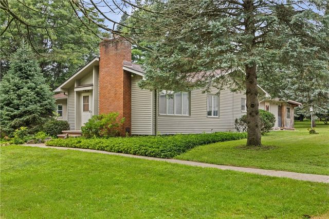 7112 Valentown Rd, Victor, NY 14564