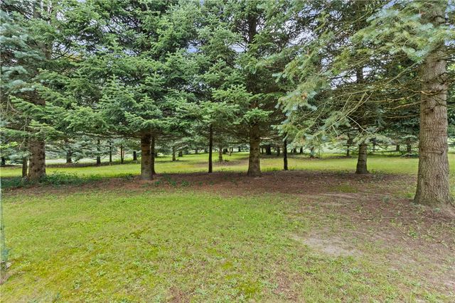 7112 Valentown Rd, Victor, NY 14564
