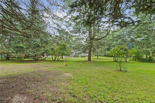 7112 Valentown Rd, Victor, NY 14564