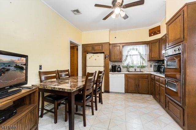 150 Boyle Ave, Totowa Boro, NJ 07512